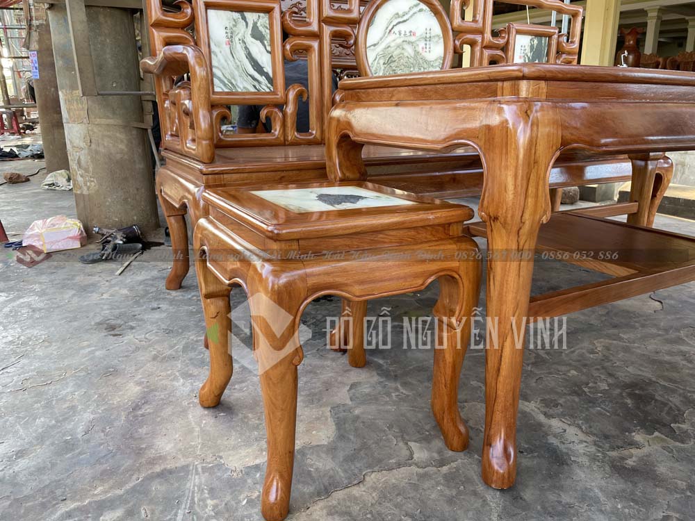 Bộ bàn ghế móc mỏ gỗ gõ đỏ tựa đá tự nhiên