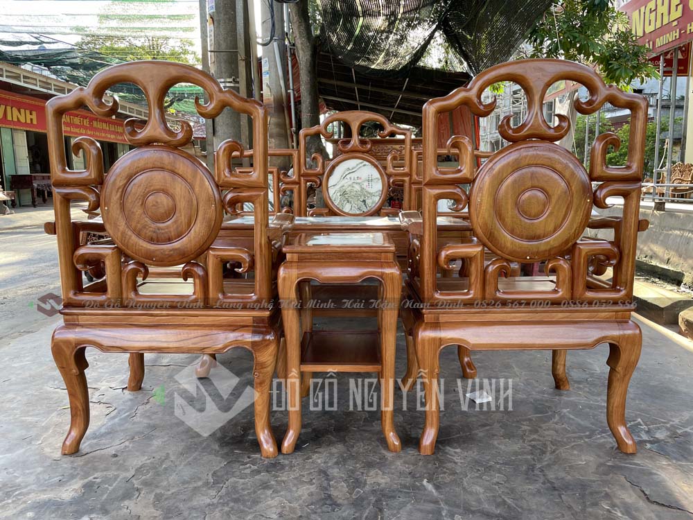 Bộ bàn ghế móc mỏ gỗ gõ đỏ tựa đá tự nhiên