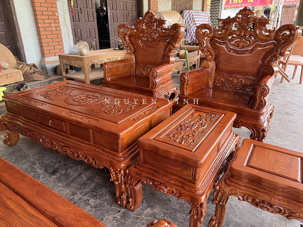 Bộ bàn ghế hoàng gia 6 món gỗ hương đá Bộ bàn ghế hoàng gia 6 món gỗ hương đáBộ bàn ghế hoàng gia 6 món gỗ hương đá
